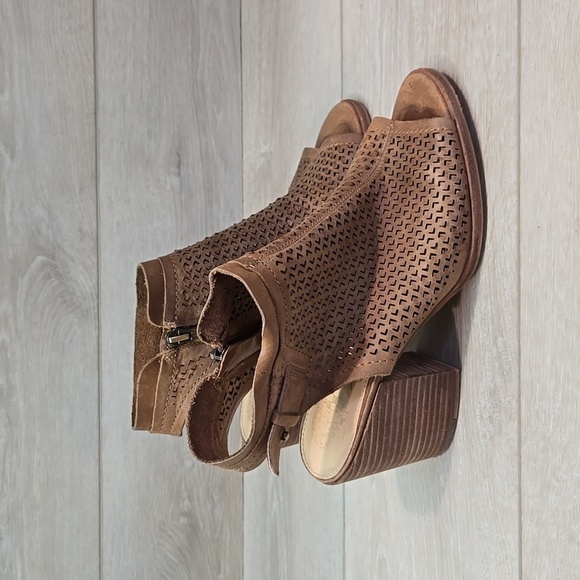 Vince Camuto Women Ankle Leather Open Toe Heels shoes sz 7M - Picture 2 of 11